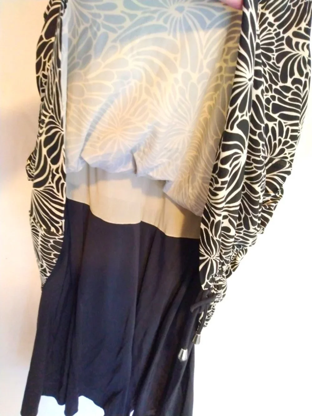 Maxine Of Hollywood Black White Floral Skirted Swimsuit Plus 20W Modest Resort